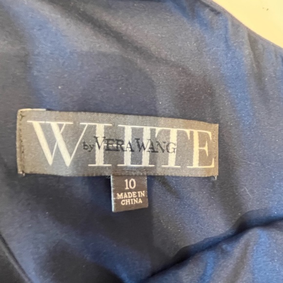 Vera Wang Bridesmaid Dress. Floor length. Navy. Size 10 - Picture 5 of 6